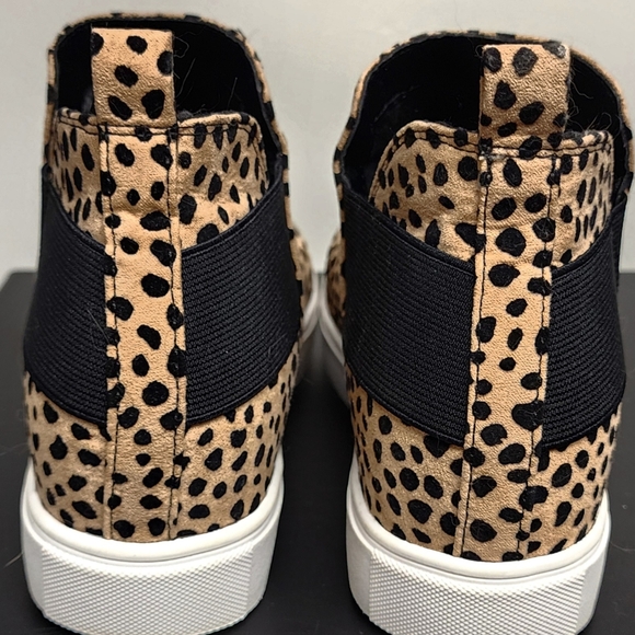 Womens SODA Cheetah/ Leopard Print Sneakers. High Top Sz 8.5 EUC - Picture 2 of 7